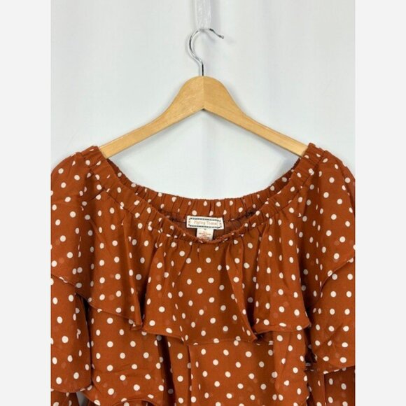 Off-Shoulder Island Getaway Polka Dot Top - Picture 5 of 8